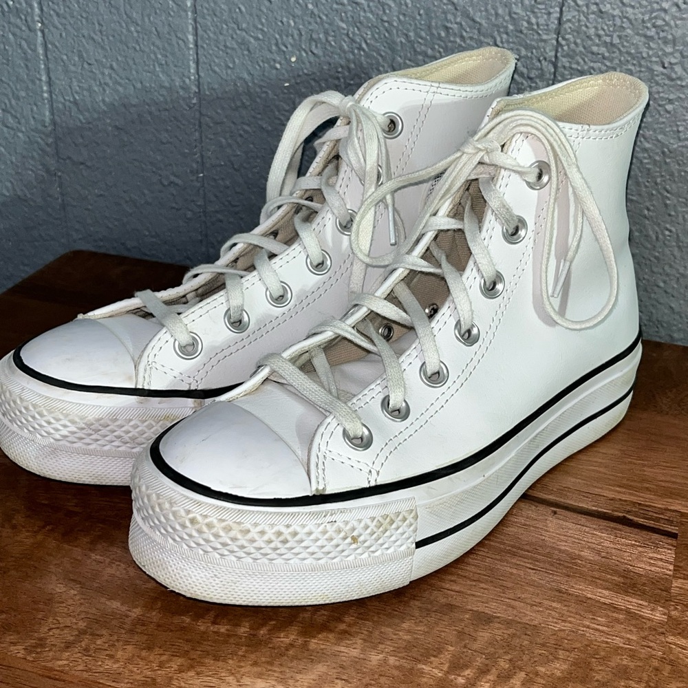 Converse—Chuck Taylor All Star leather high tops. White size women’s 6.5
